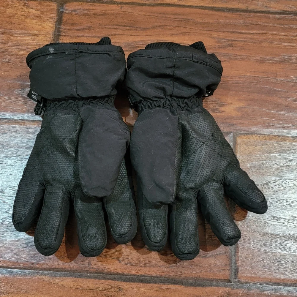 Serus gloves